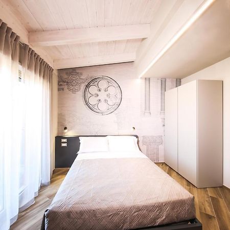 Vicolo Malavolta 7 Rooms And Suites ペダーゾ エクステリア 写真
