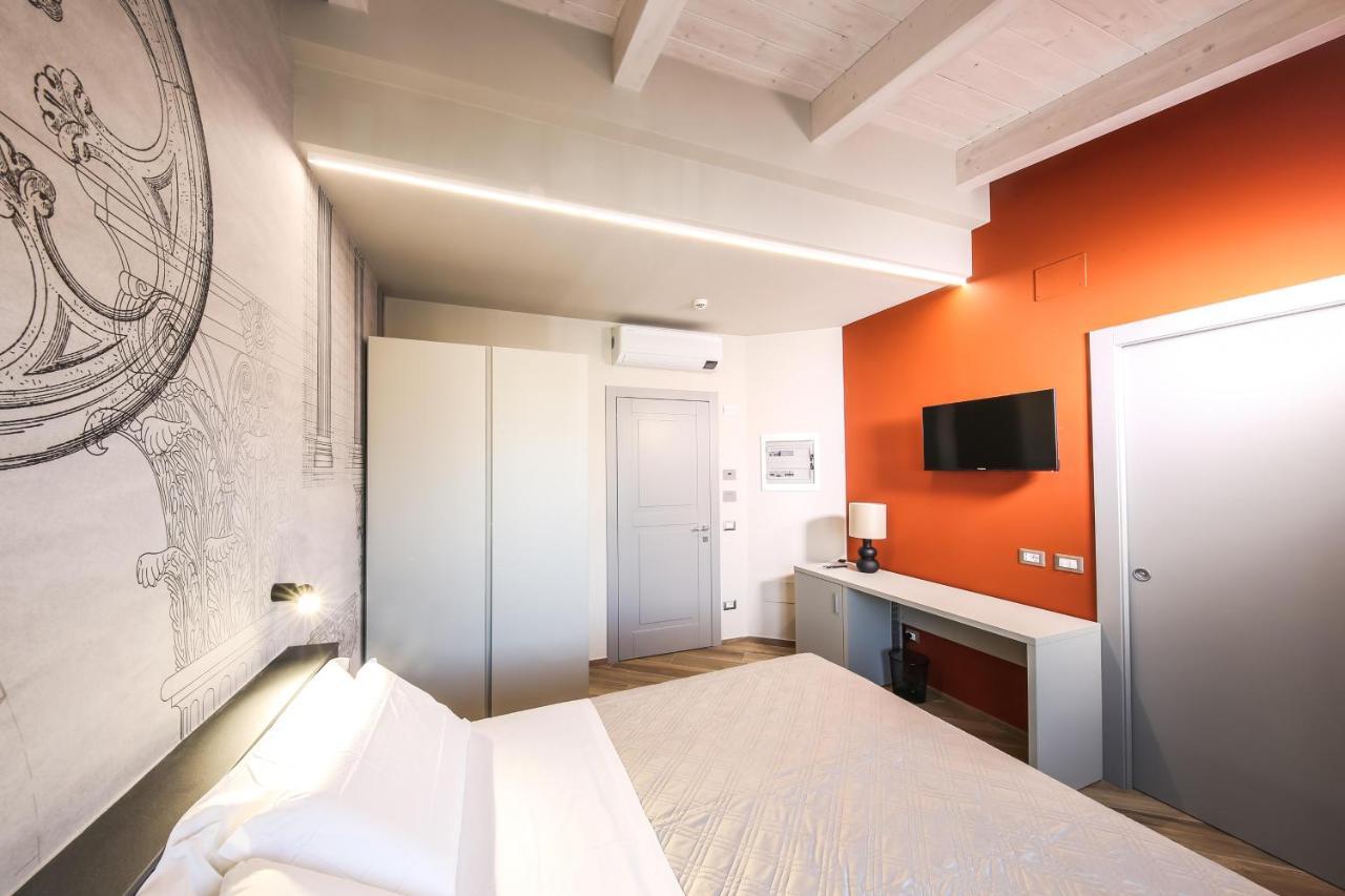Vicolo Malavolta 7 Rooms And Suites ペダーゾ エクステリア 写真