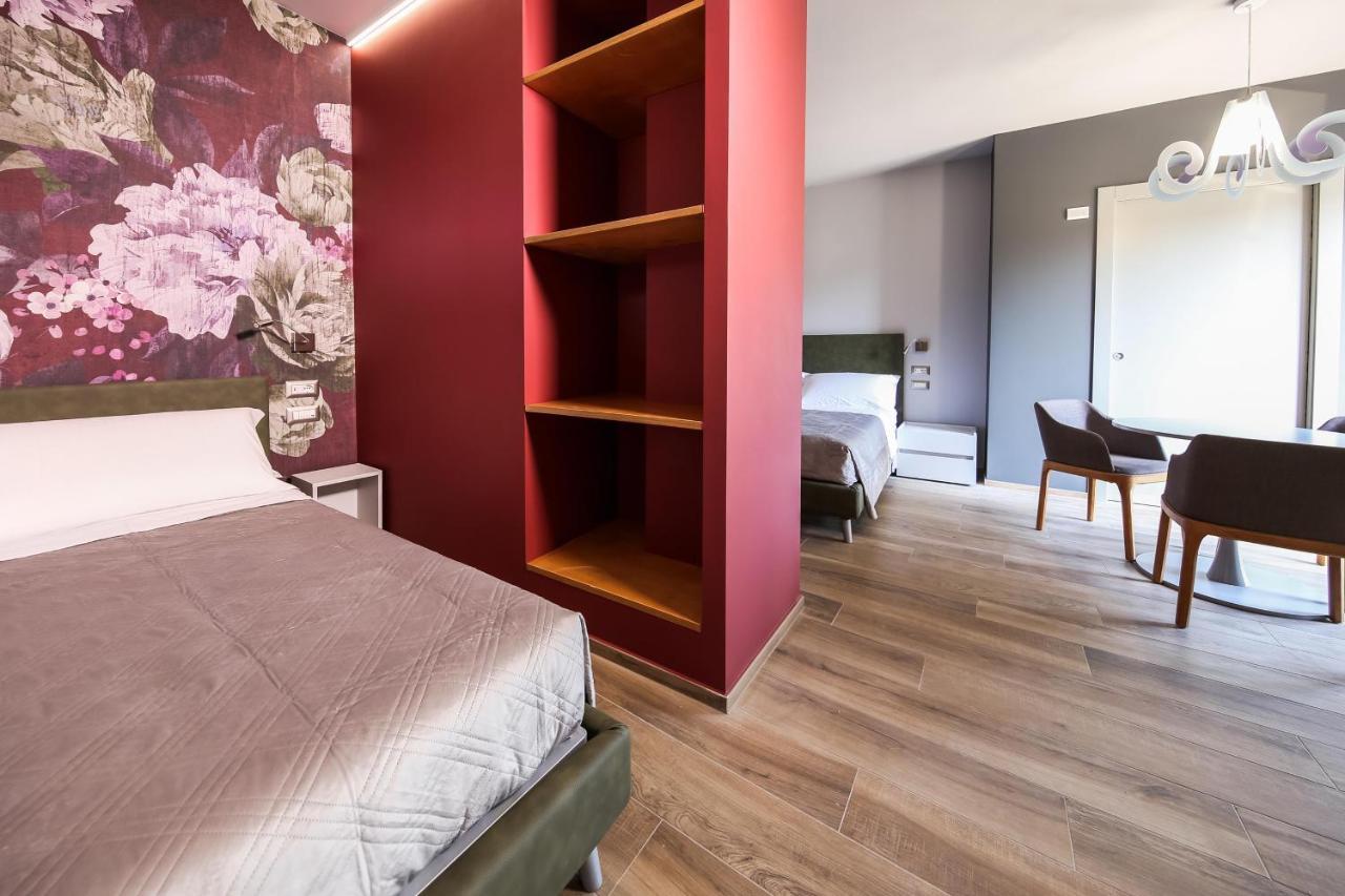 Vicolo Malavolta 7 Rooms And Suites ペダーゾ エクステリア 写真