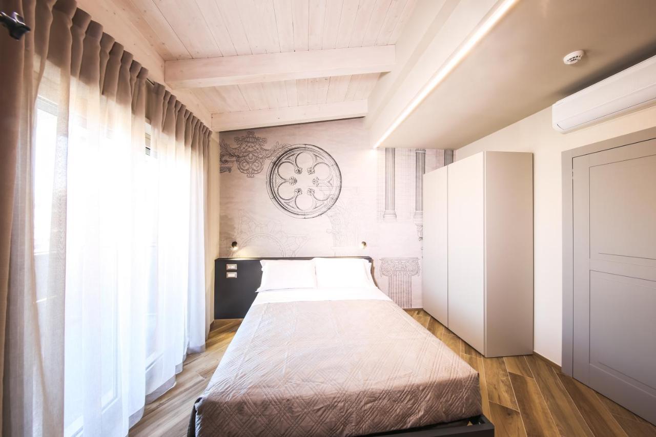 Vicolo Malavolta 7 Rooms And Suites ペダーゾ エクステリア 写真