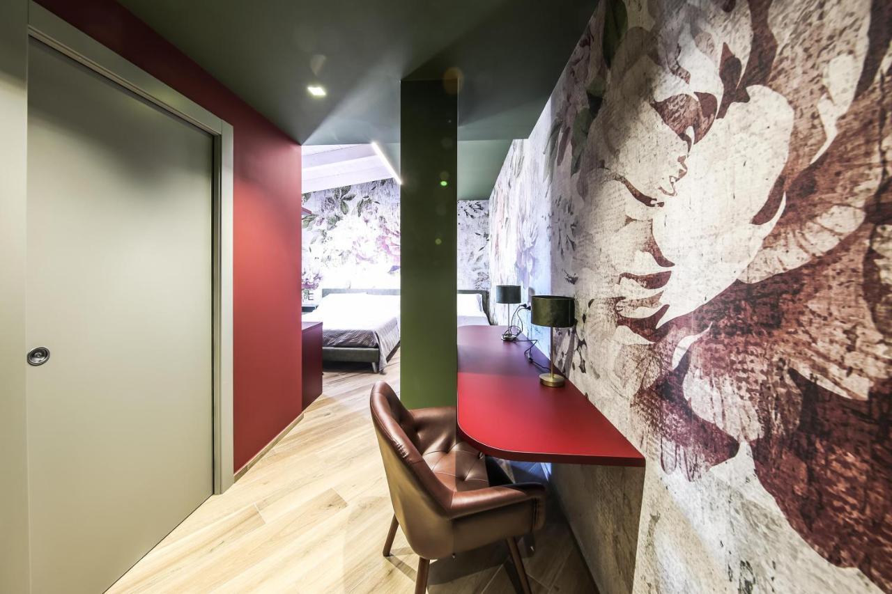 Vicolo Malavolta 7 Rooms And Suites ペダーゾ エクステリア 写真