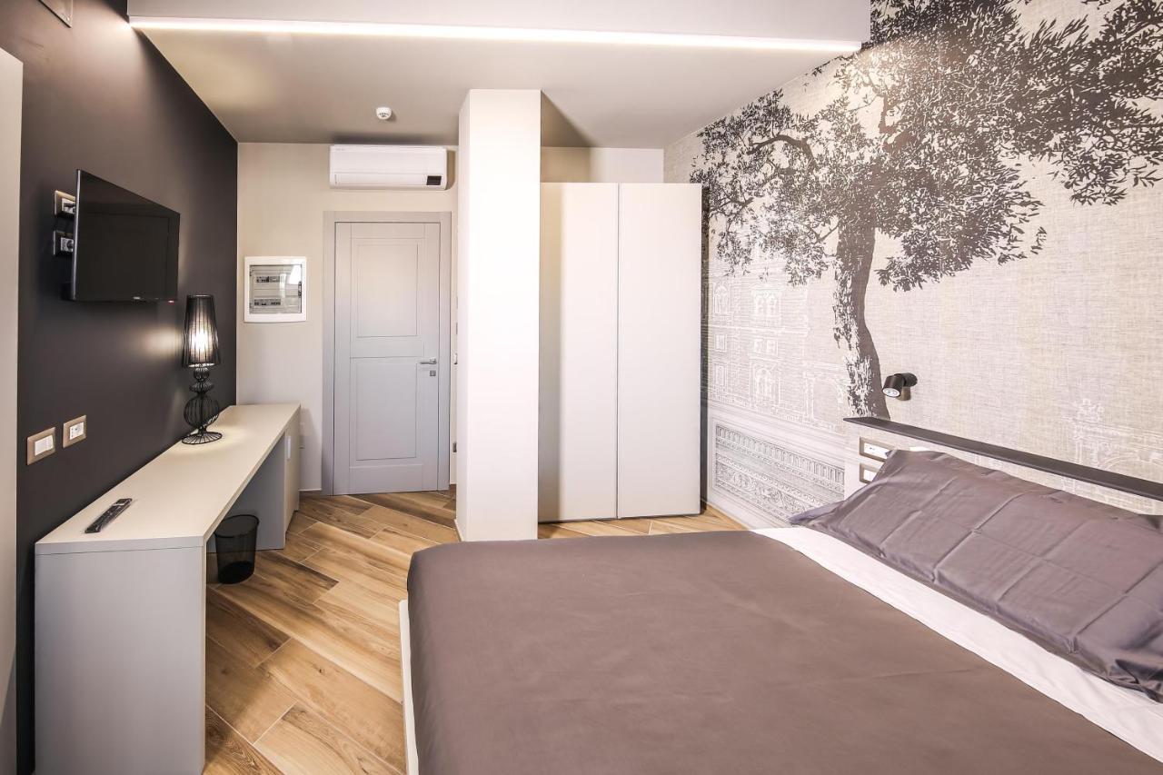 Vicolo Malavolta 7 Rooms And Suites ペダーゾ エクステリア 写真