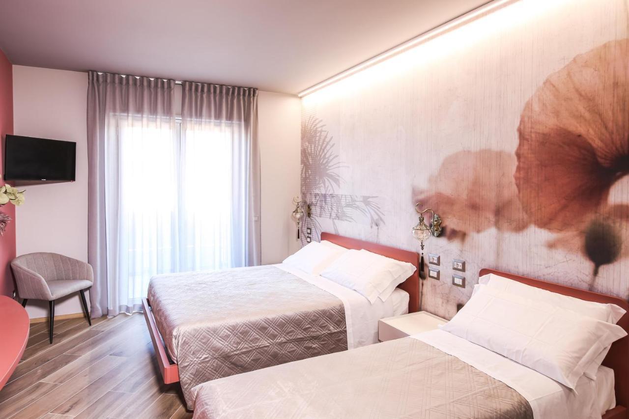Vicolo Malavolta 7 Rooms And Suites ペダーゾ エクステリア 写真