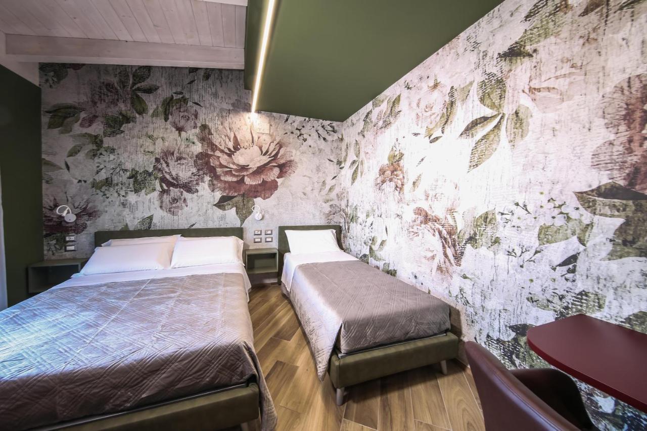 Vicolo Malavolta 7 Rooms And Suites ペダーゾ エクステリア 写真